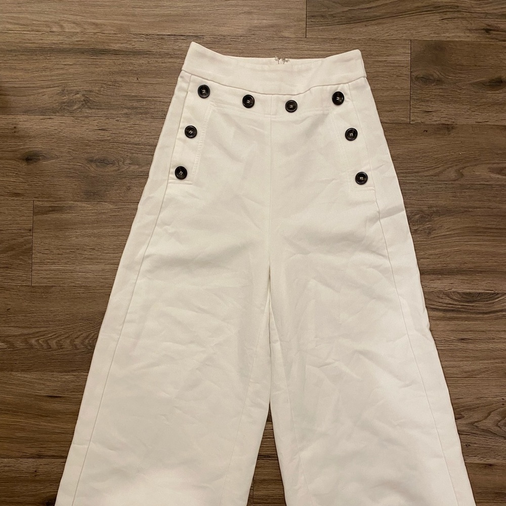 NWOT DO+BE bell shaped white pants
